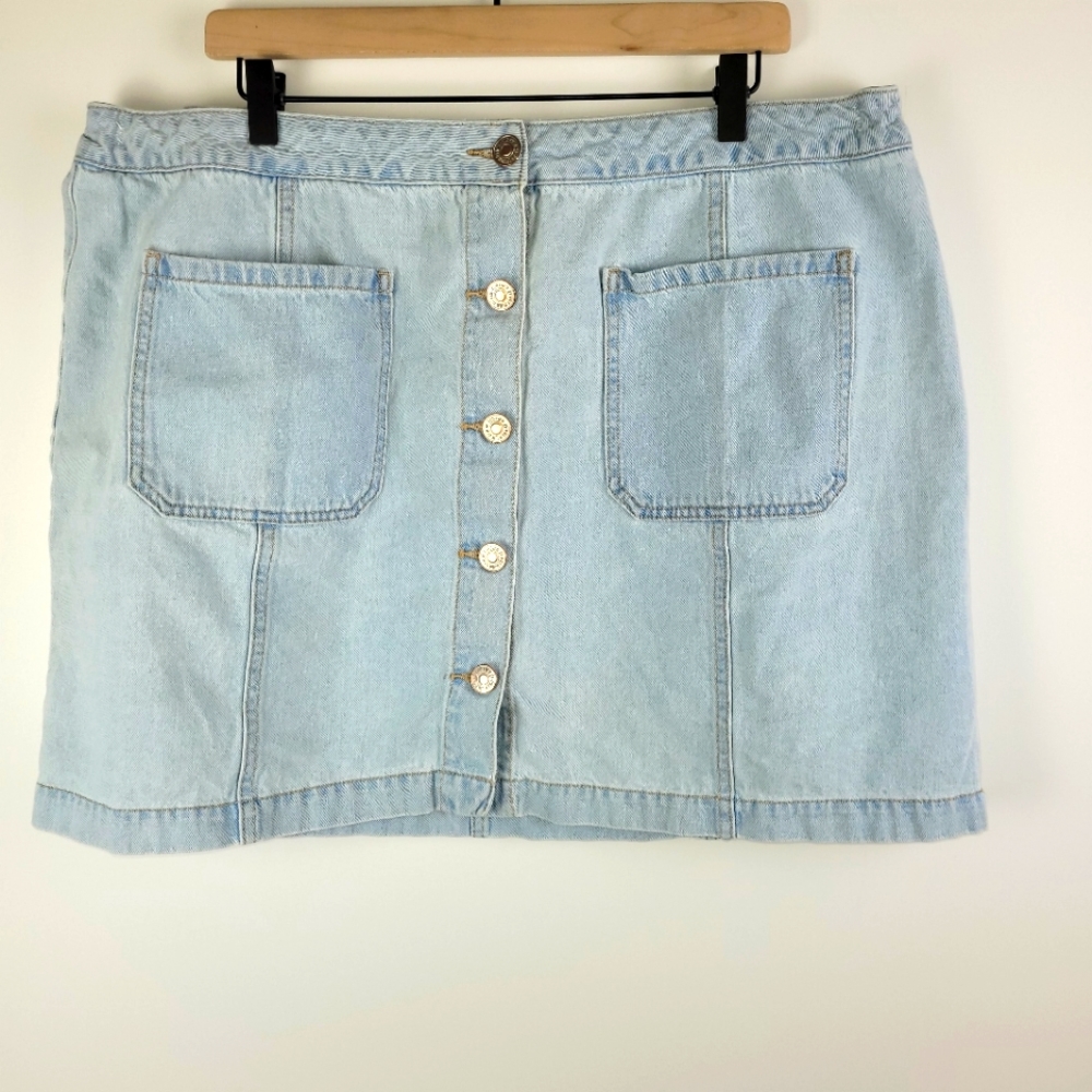 FOREVER 21+ Denim Mini Skiry Size 20 Western Cowgirl Country Casual